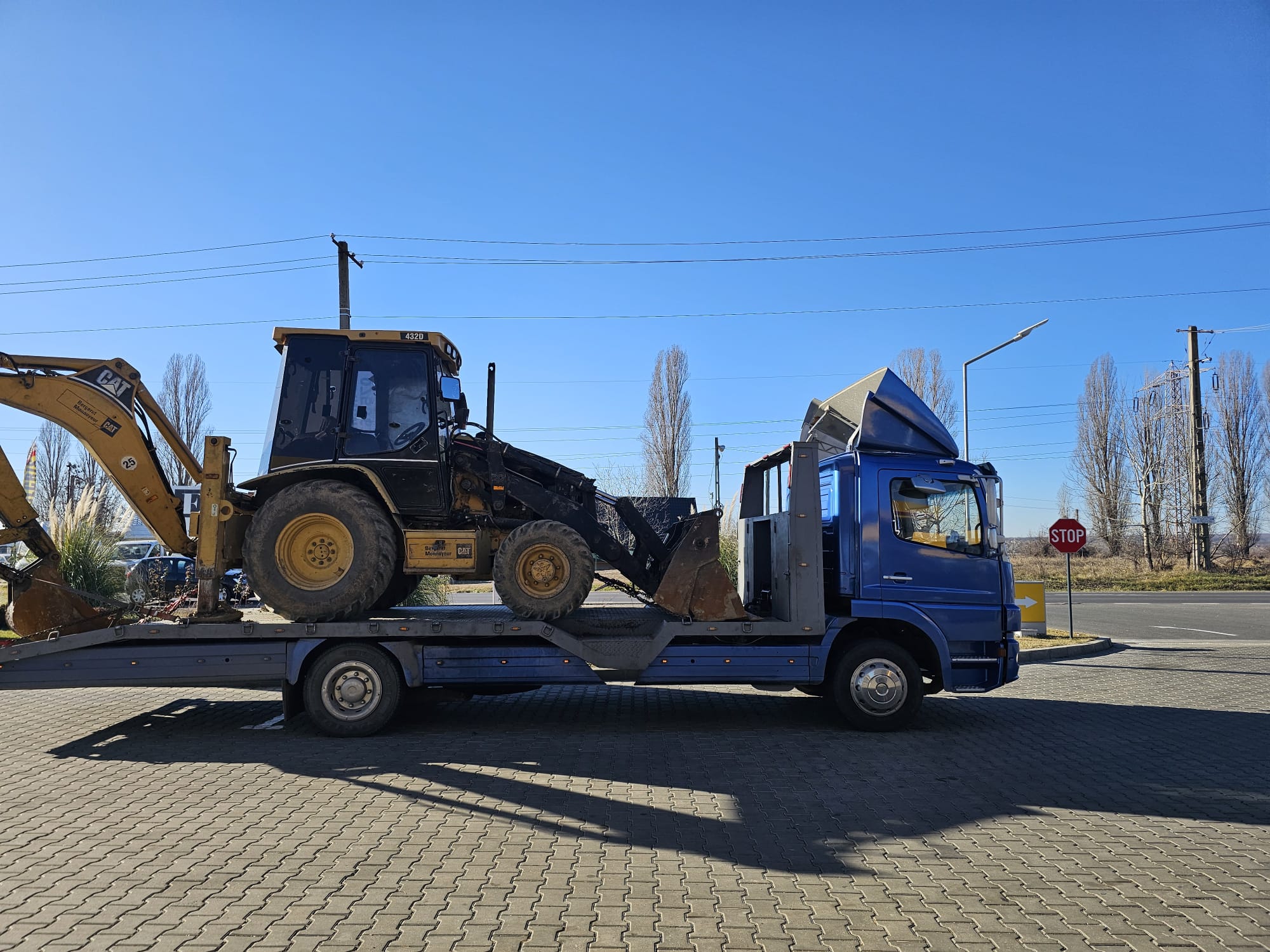 Tractare Buldoexcavator Dambovița